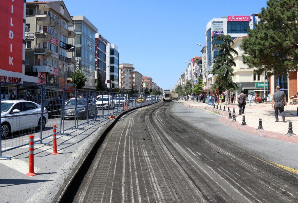 Atatürk ve Öztrak Caddeleri